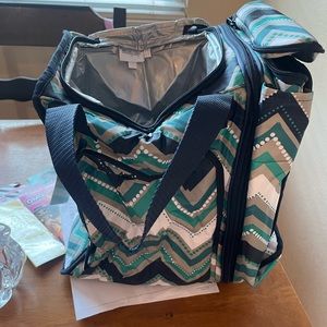 Insulated lunch/picnic tote